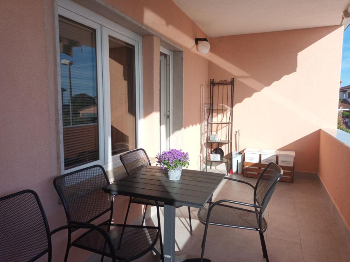 Apartments Merlin Novigrad  Екстер'єр фото