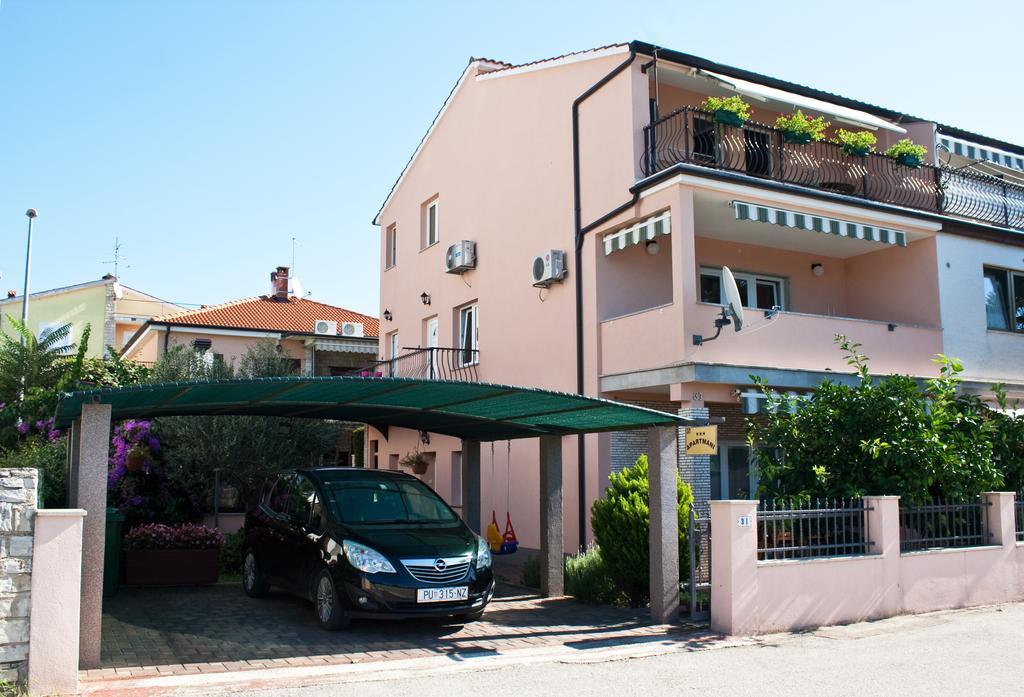 Apartments Merlin Novigrad  Екстер'єр фото